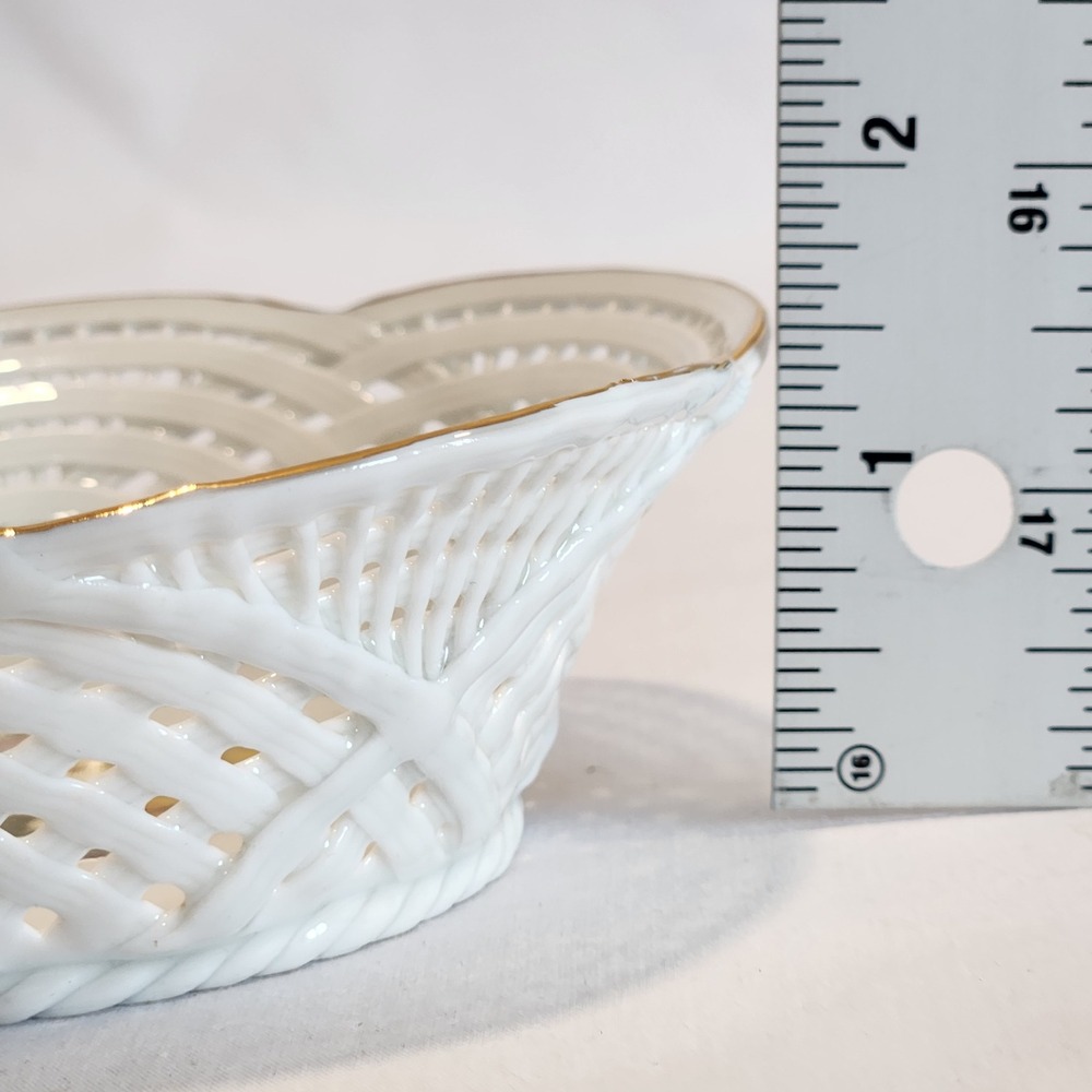 Hand Painted Romanian Porcelain Lace Basket Bowl Gold Trim 4.75" Diameter - Picture 4 of 5